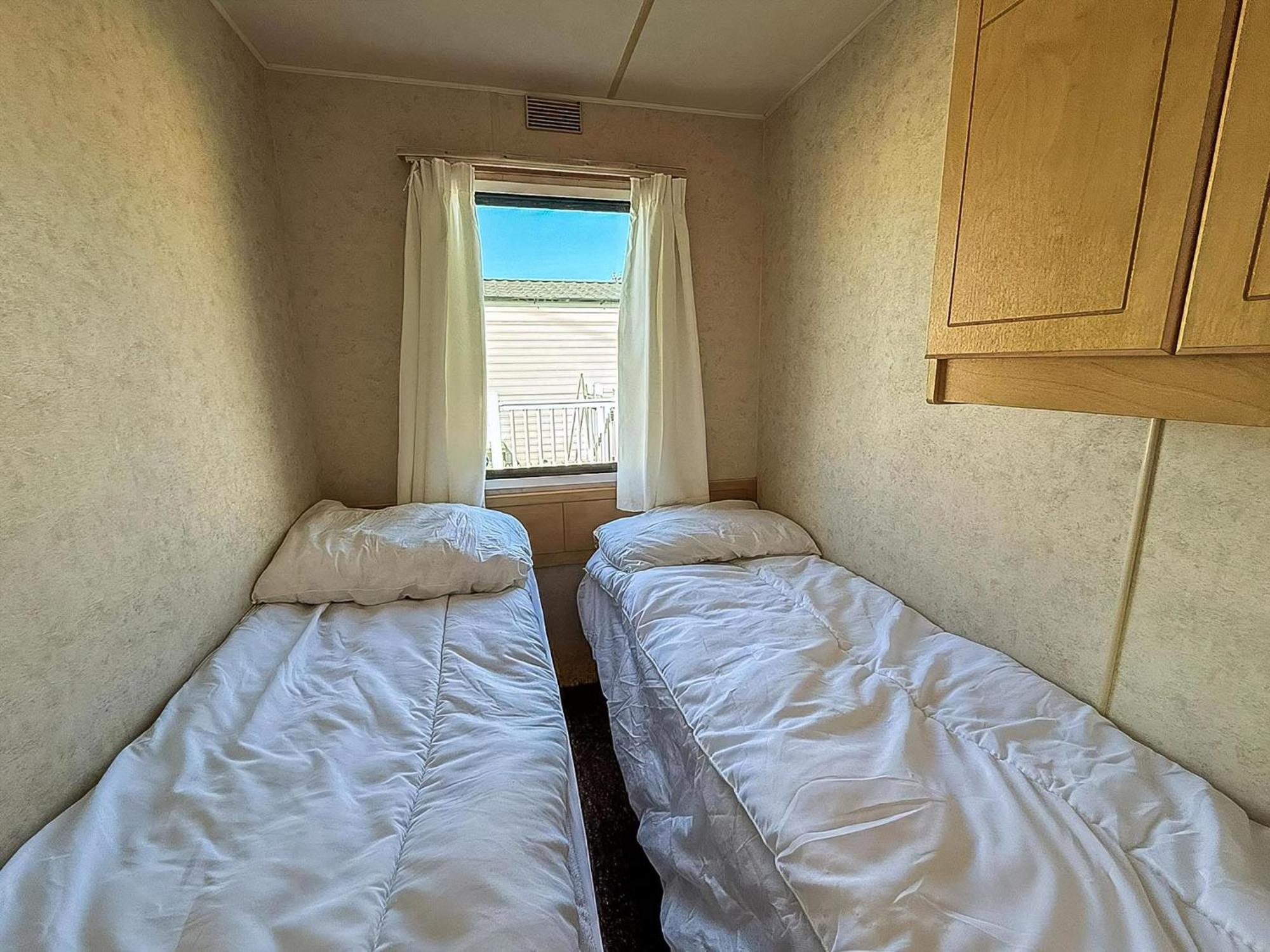 8 Berth Caravan With Free Wifi At Heacham Holiday Park In Norfolk Ref 21008E Buitenkant foto