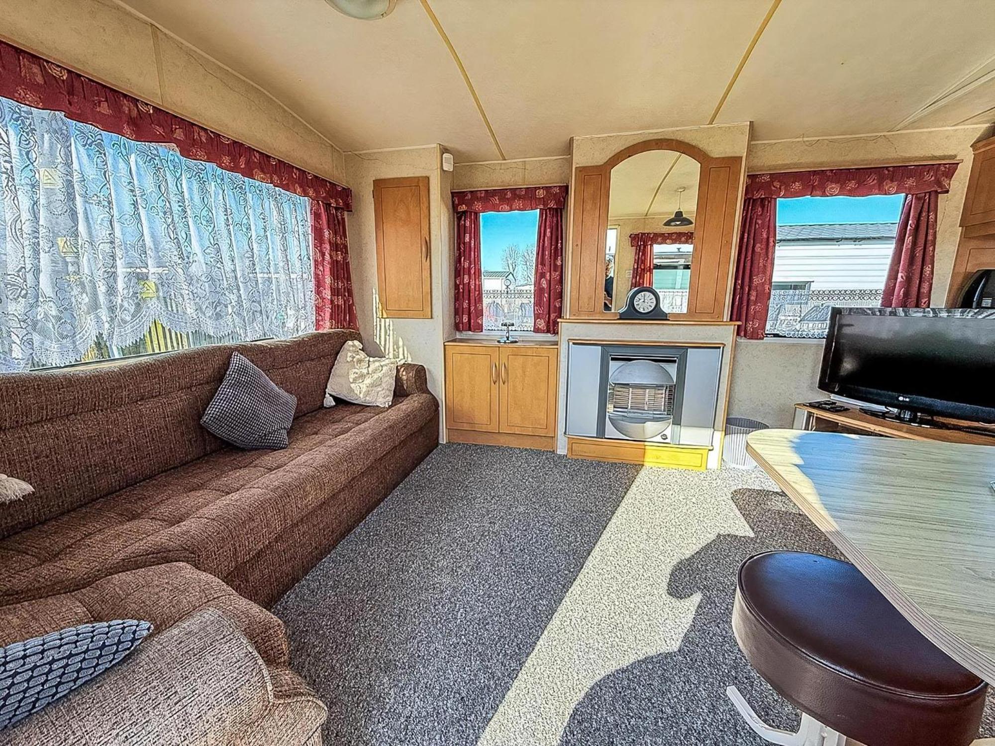8 Berth Caravan With Free Wifi At Heacham Holiday Park In Norfolk Ref 21008E Buitenkant foto